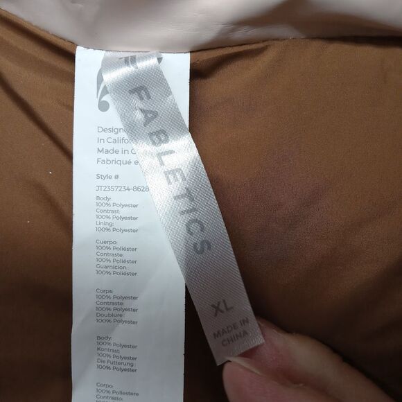 Fabletics Jacket Womens XL‎ Metallic Pink Zip Up Oversized Puffer Vest Quilted - Picture 5 of 8